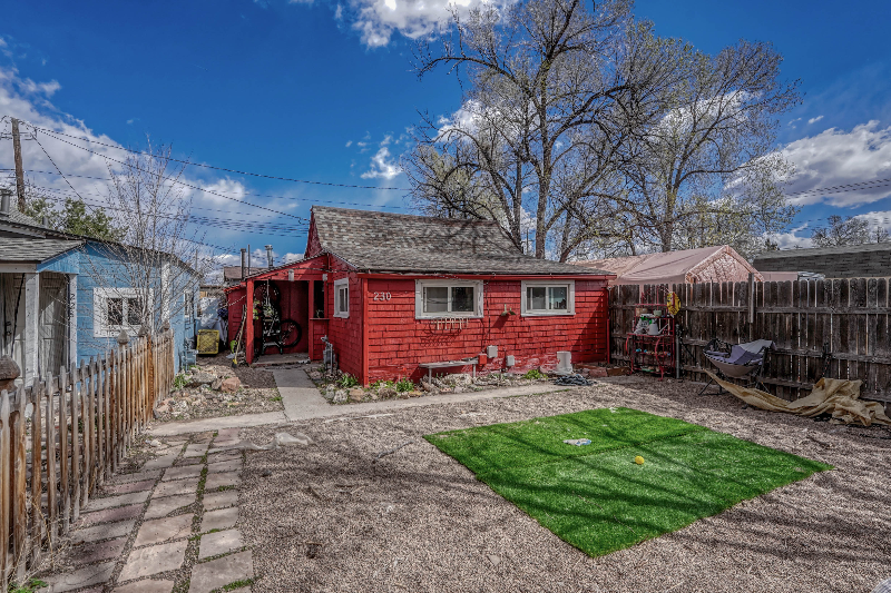Colorado Springs House: 230 E Harrison St.