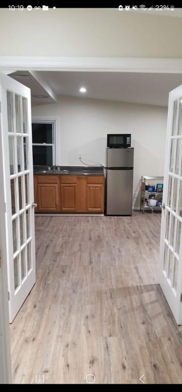 Roselle Other: 311 E 6th Ave