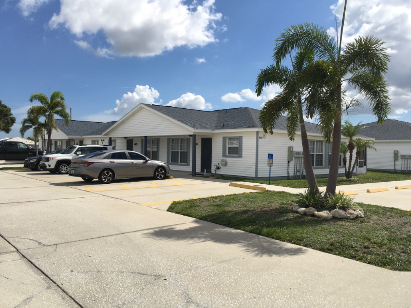 Pinellas Park House: 10770 US Highway 19N