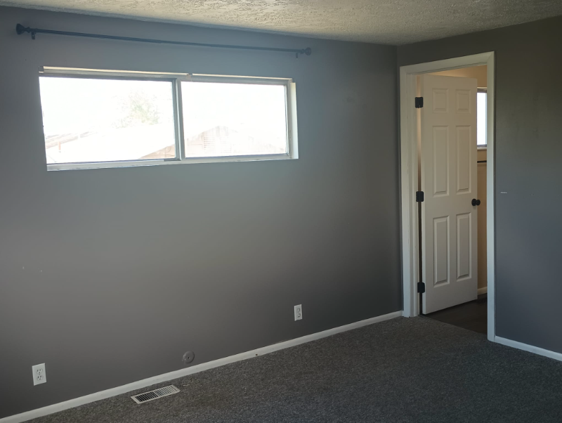 Layton House: 89 W Gordon Ave
