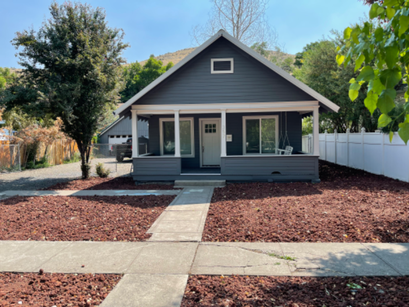 Lakeview House: 357 S F St