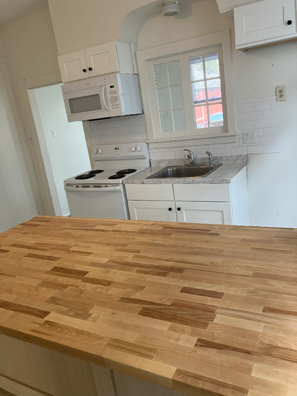 Benton Apartment: 225 Main Street