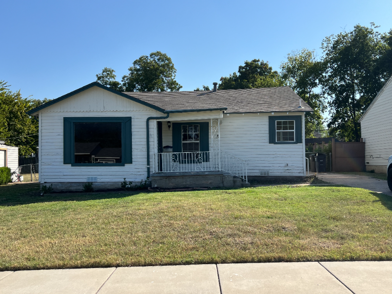 Fort Worth House: 804 E Cantey St