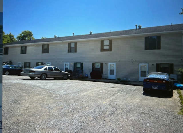 Hartsville Apartment: 378 River St 2B