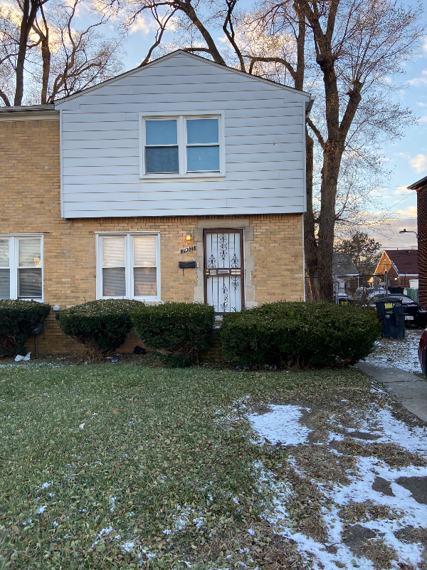 Detroit Townhome: 19311 Schaefer Highway