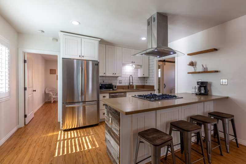 Long Beach House: 1457 Loma Ave.