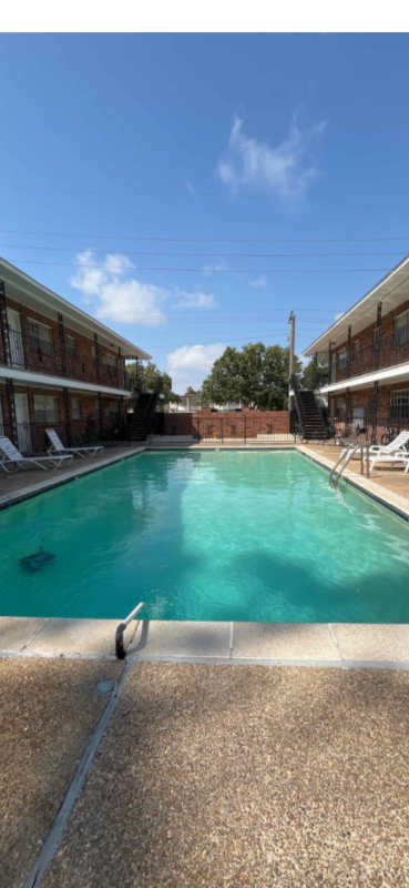 baton rouge Apartment: 415 West Parker Blvd