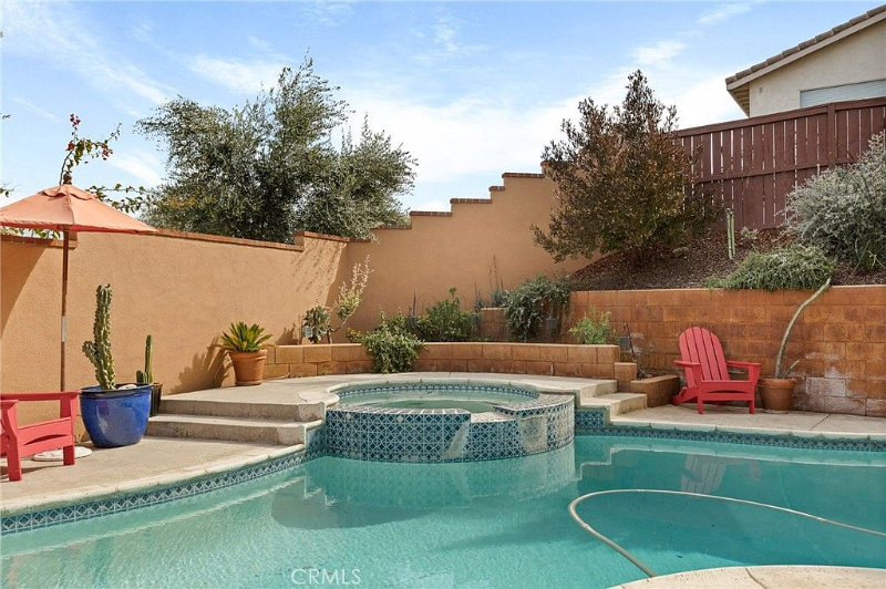Loma Linda Single Room: 26555 Poppy Ct