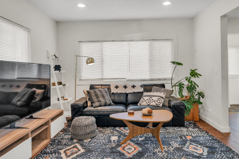 Portland House: 5506 NE Hoyt St