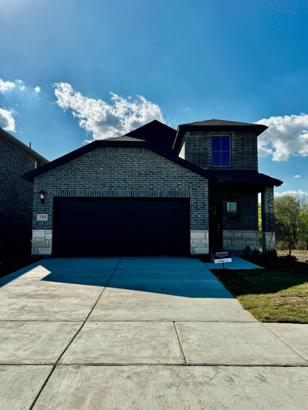 mckinney House: 700 trace trail