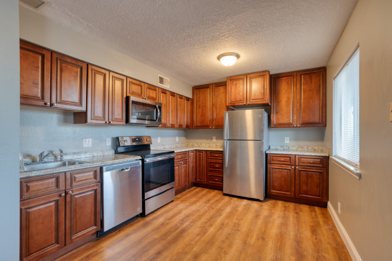 Albuquerque Apartment: 11912 Indian School Rd NE
