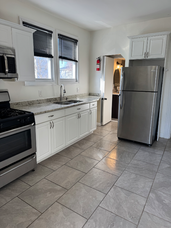 Irvington Apartment: 78 Berkshire Place