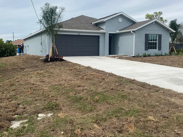 Cape Coral House: 1908 NW 26th Pl