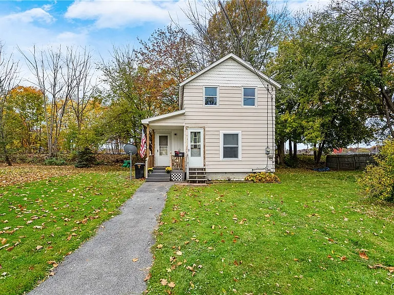 Fulton House: 414 Broadwell Ave