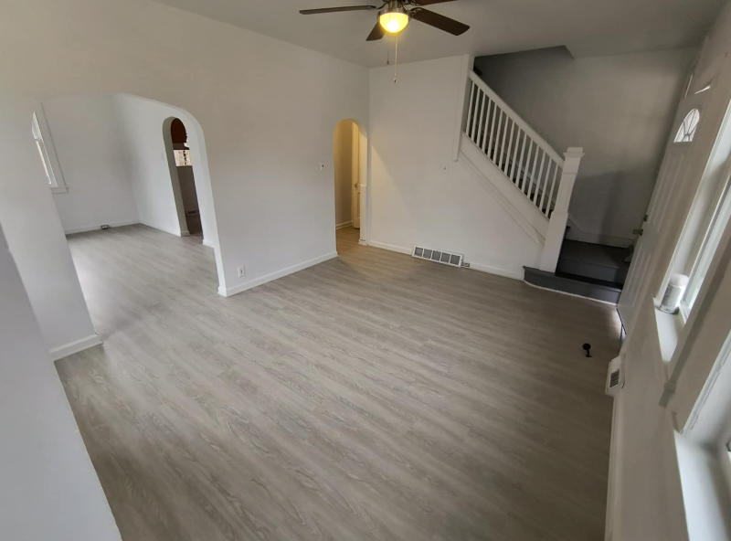 Beech Bottom House: 13 4th Street