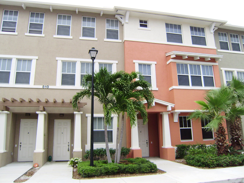 West Palm Beach Townhome: 810 Marina Del Ray Ln