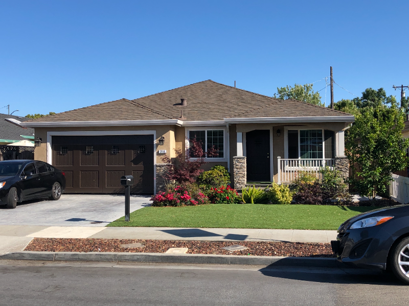 Sunnyvale House: 218 Bradford Dr