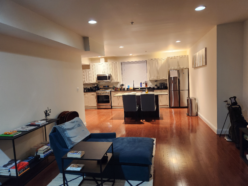 North Potomac Single Room: 14194 Platinum drive