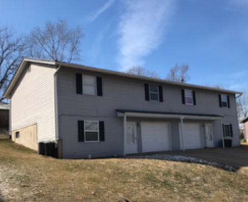 Park Hills Townhome: 305 Douglas Apt 5