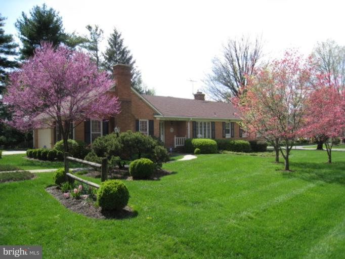 North Bethesda House: 11132 Luxmanor Rd