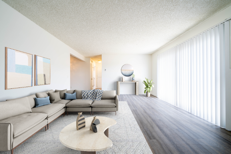 Vista Multiplex: 800 East Bobier Dr