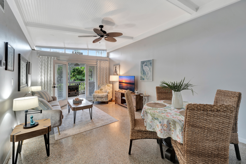 Vero Beach Townhome: 720 Lantanan Ln