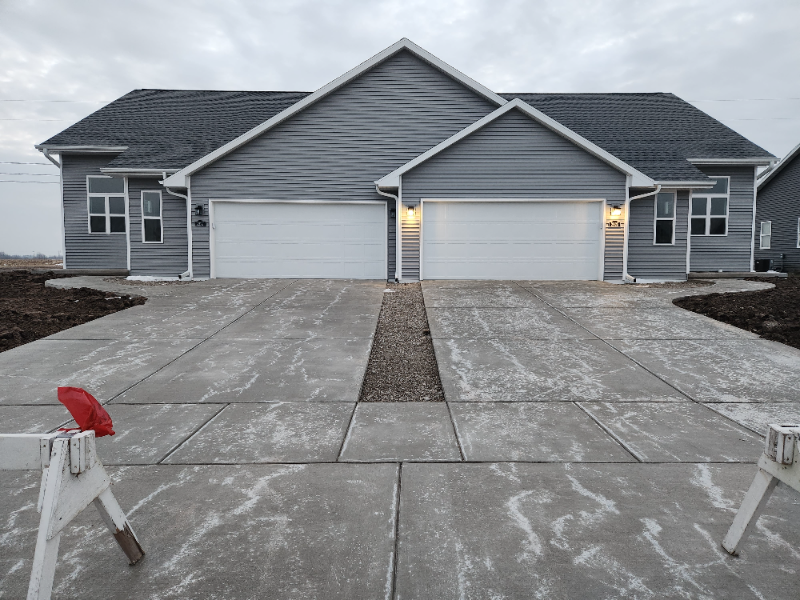 De Pere Other: 2927 Sabal Oak Dr