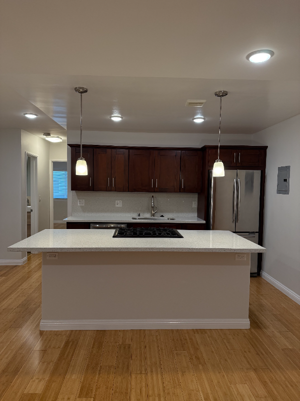 Los Angeles Apartment: 4415 Inglewood Blvd