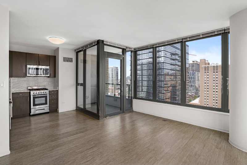 Chicago Condo: 158 W Superior St