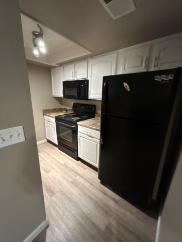 Mesa Condo: 461 W Holmes Ave