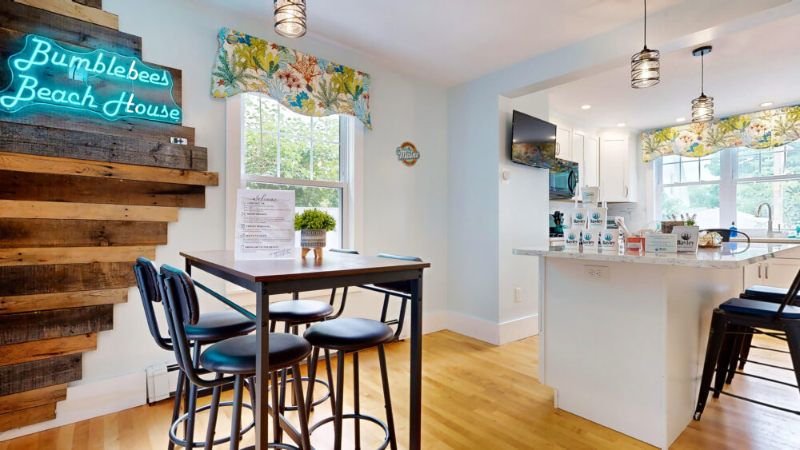 Old Orchard Beach House: 42 Highland Ave