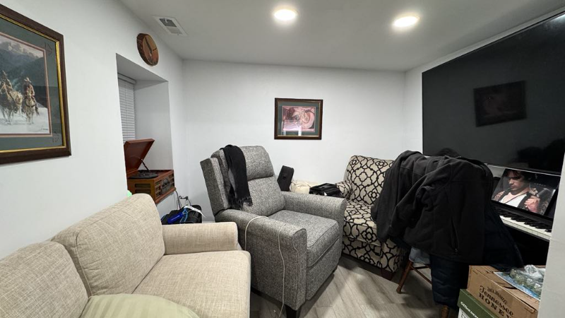 Chicago Apartment: 1254 N Bosworth Ave