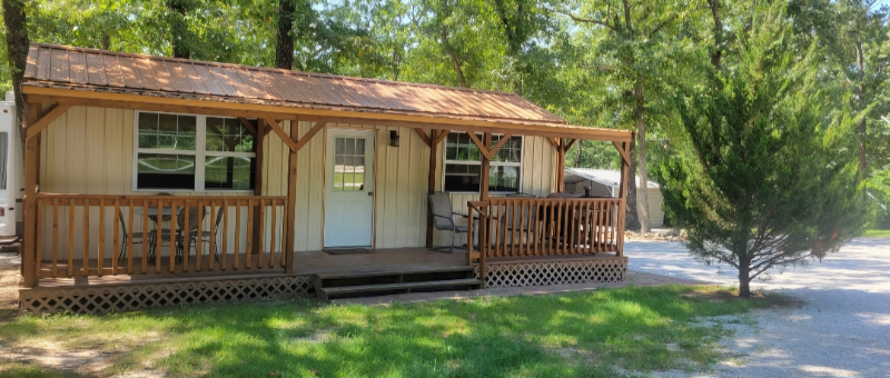 Gravois Mills House: 13242 17 Montana Rd