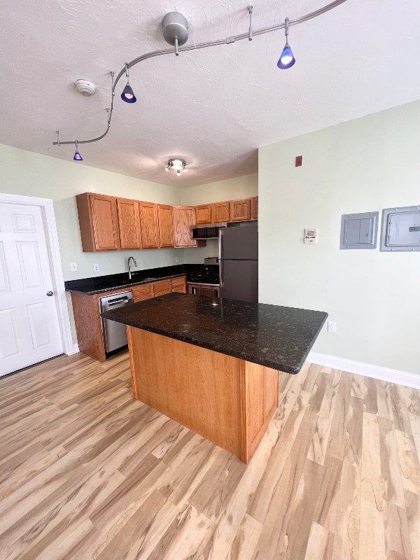 Providence Apartment: 81-83 America St