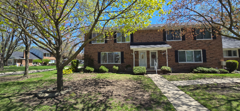 Clinton Township Condo: 42206 Toddmark Ln