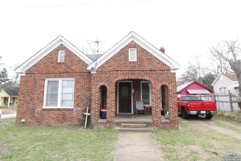 Henderson House: 112 Standish