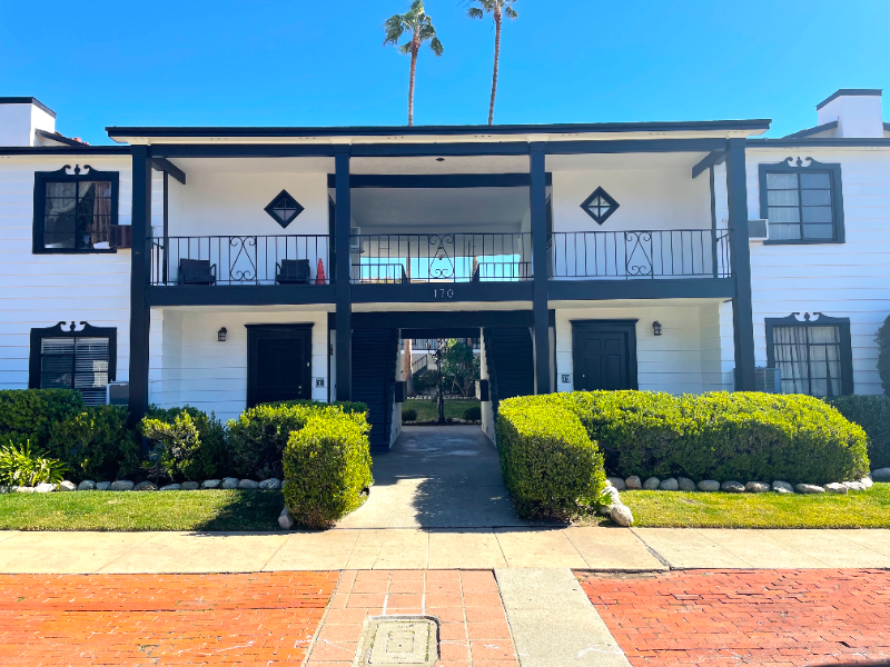 Pasadena Apartment: 170 S Chester