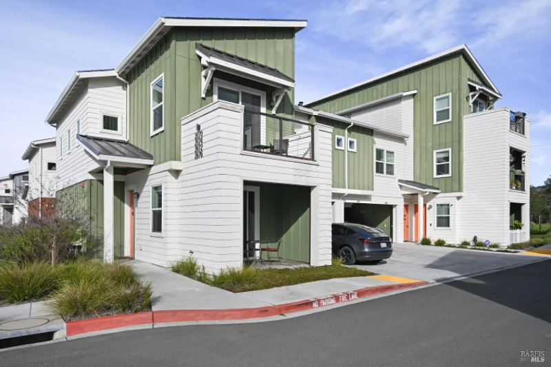 Santa Rosa Condo: 2670 Franz Kafka Ave