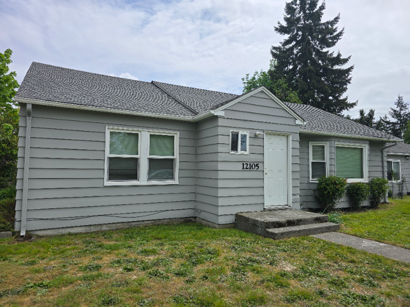 Tacoma House: 12105 12th Ave S