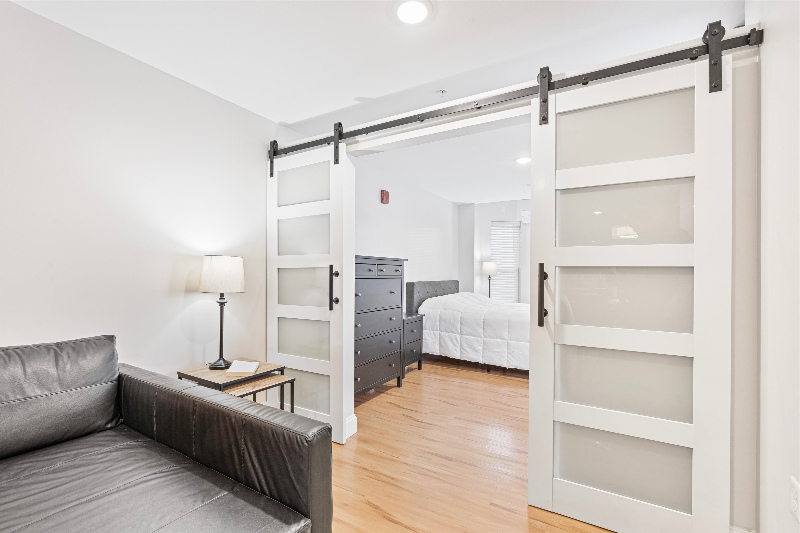 Manchester Apartment: 1361 Elm St