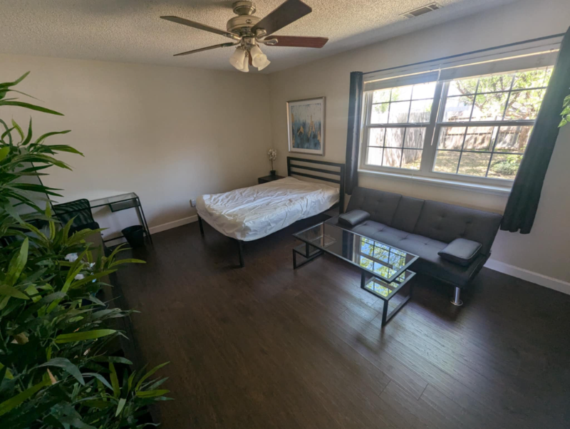 Warner Robins Townhome: 132 Sussex Drive