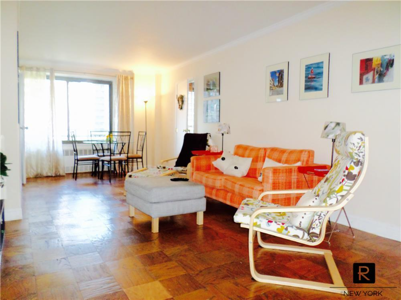 New York Condo: 382 Central Park West apt 7B