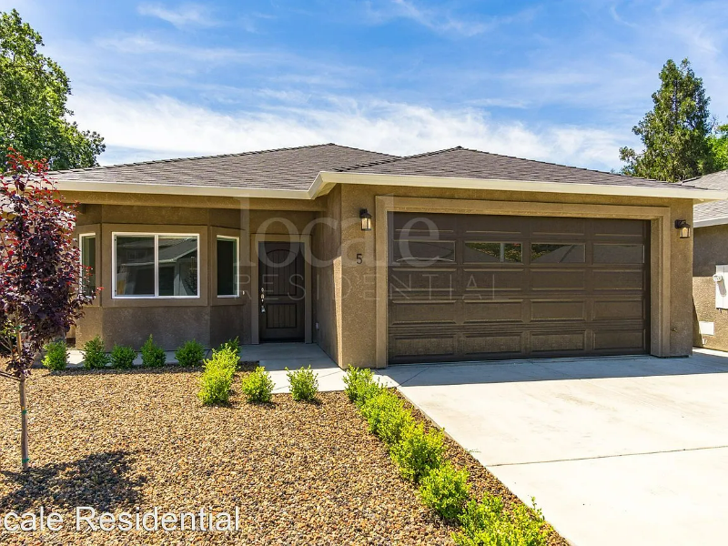 Chico House: 5 Redding Court
