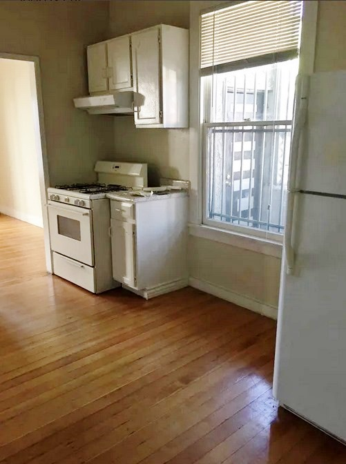 WEST HOLLYWOOD Apartment: 1114 POINSETTIA DR