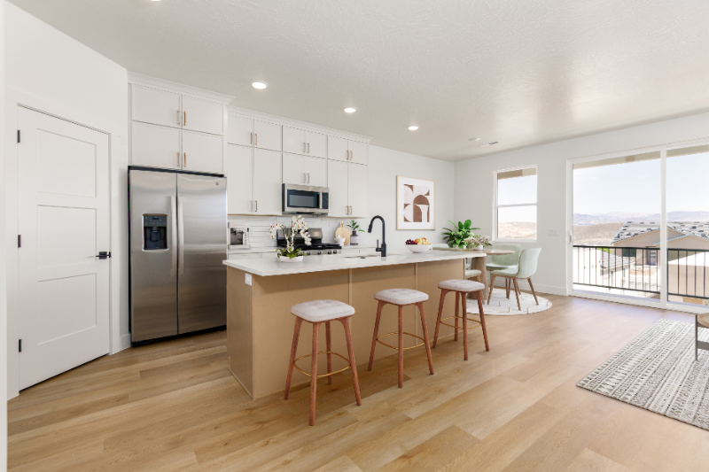 Hurricane Townhome: 2204 W 380 S