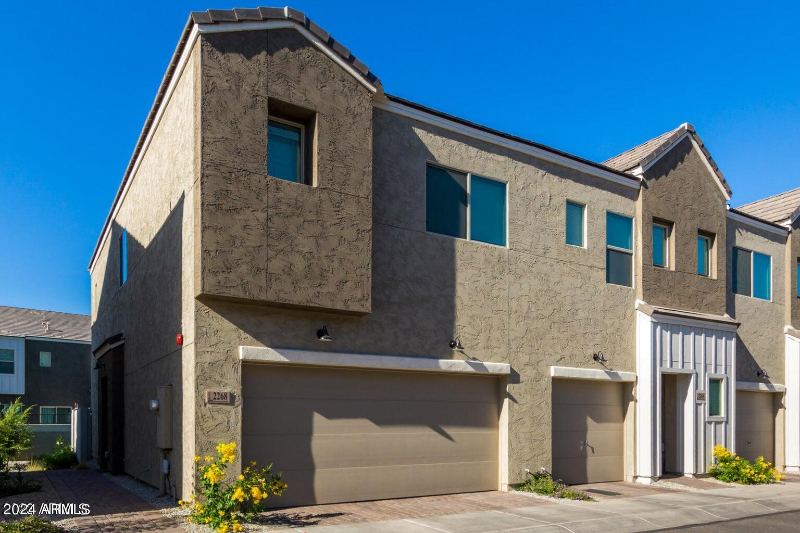 Phoenix Townhome: 2268 W Laurie Ln
