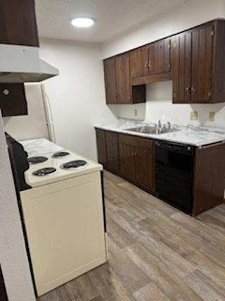 Marshalltown Apartment: 108 Westwood Dr