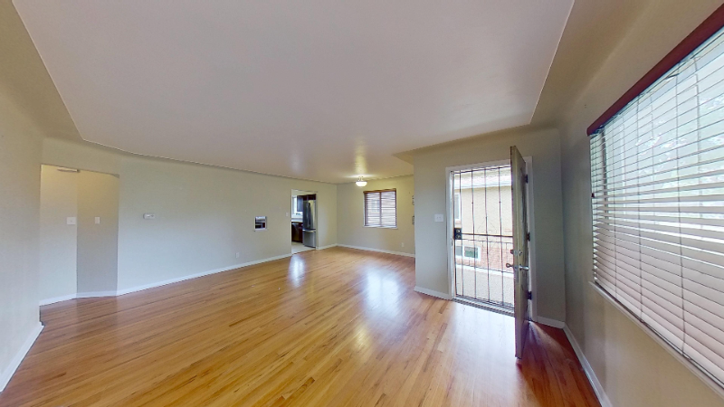 Edgewater House: 2230 Marshall St
