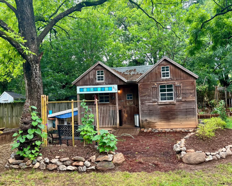 Spartanburg House: 810 John Dodd Rd