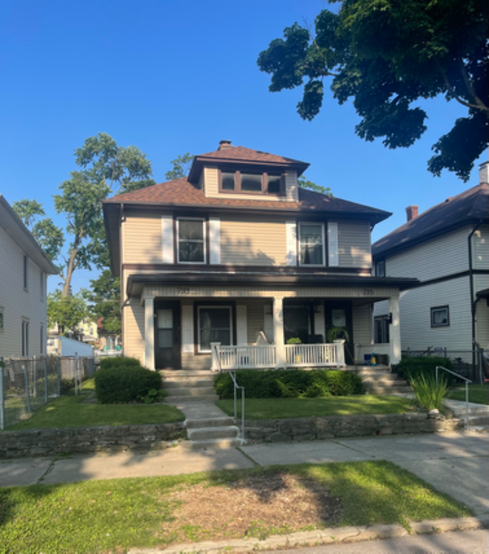Richmond Townhome: 733 S 7th St